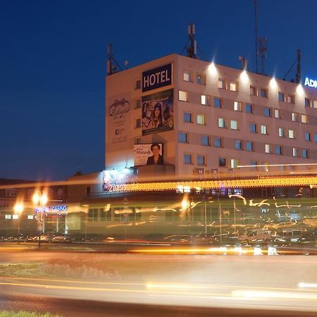 Hotel Kamena เฮลม์ ภายนอก รูปภาพ