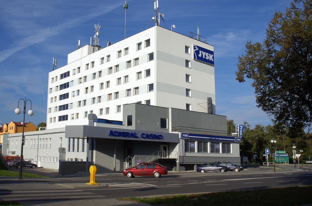 Hotel Kamena เฮลม์ ภายนอก รูปภาพ