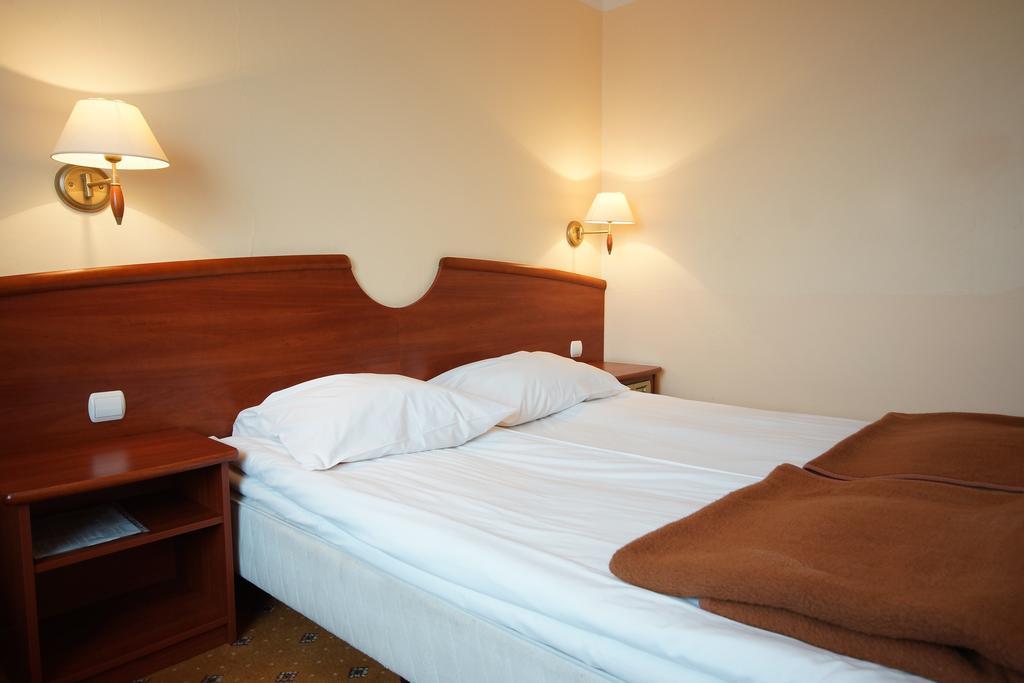 Hotel Kamena เฮลม์ ห้อง รูปภาพ