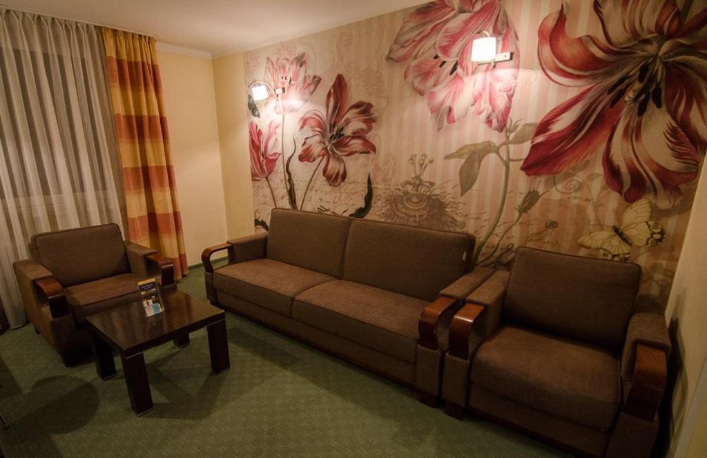 Hotel Kamena เฮลม์ ภายนอก รูปภาพ